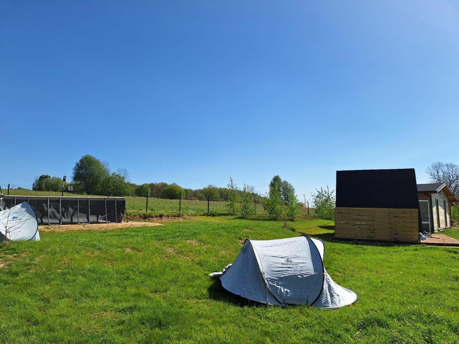 Camping, Zabierz Wlasny Namiot Kameralne Pole Namiotowe Z Basenem Kinem Plenerowym Miejscem Na Ognisko I Placem Zabaw Zywe Zwierzeta Agroturystyka Ґебултув Екстер'єр фото