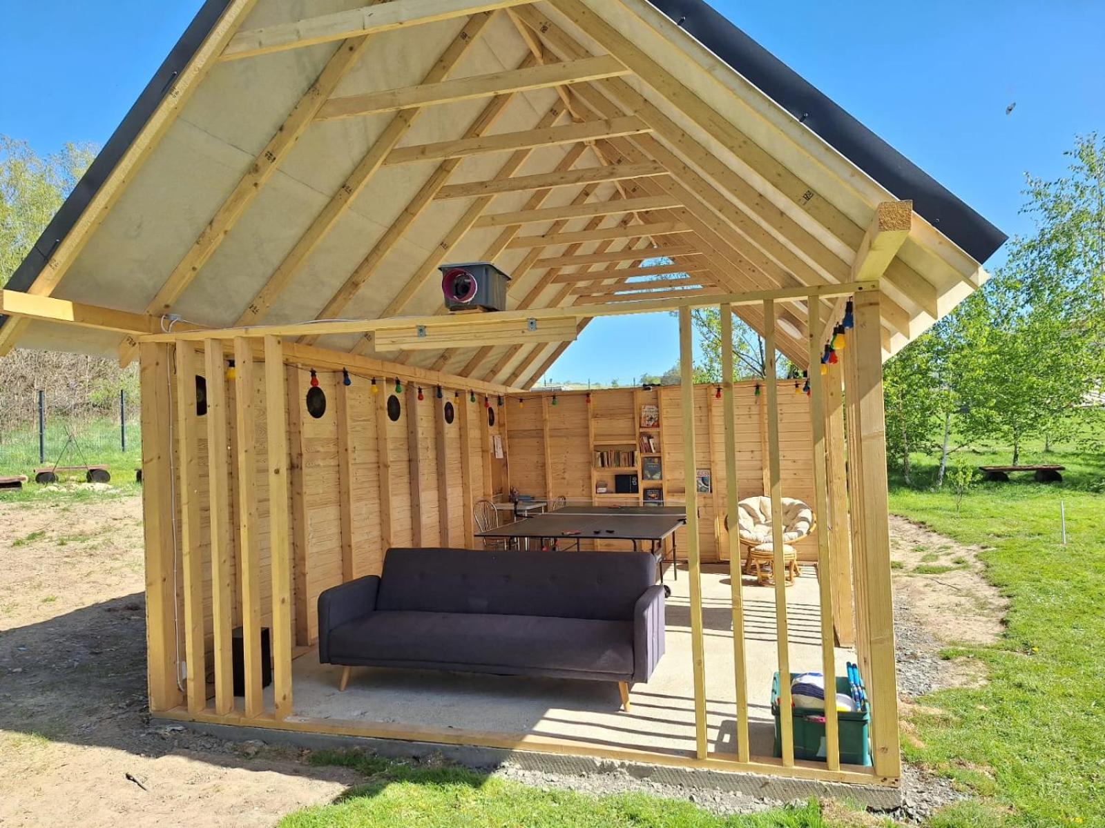 Camping, Zabierz Wlasny Namiot Kameralne Pole Namiotowe Z Basenem Kinem Plenerowym Miejscem Na Ognisko I Placem Zabaw Zywe Zwierzeta Agroturystyka Ґебултув Екстер'єр фото