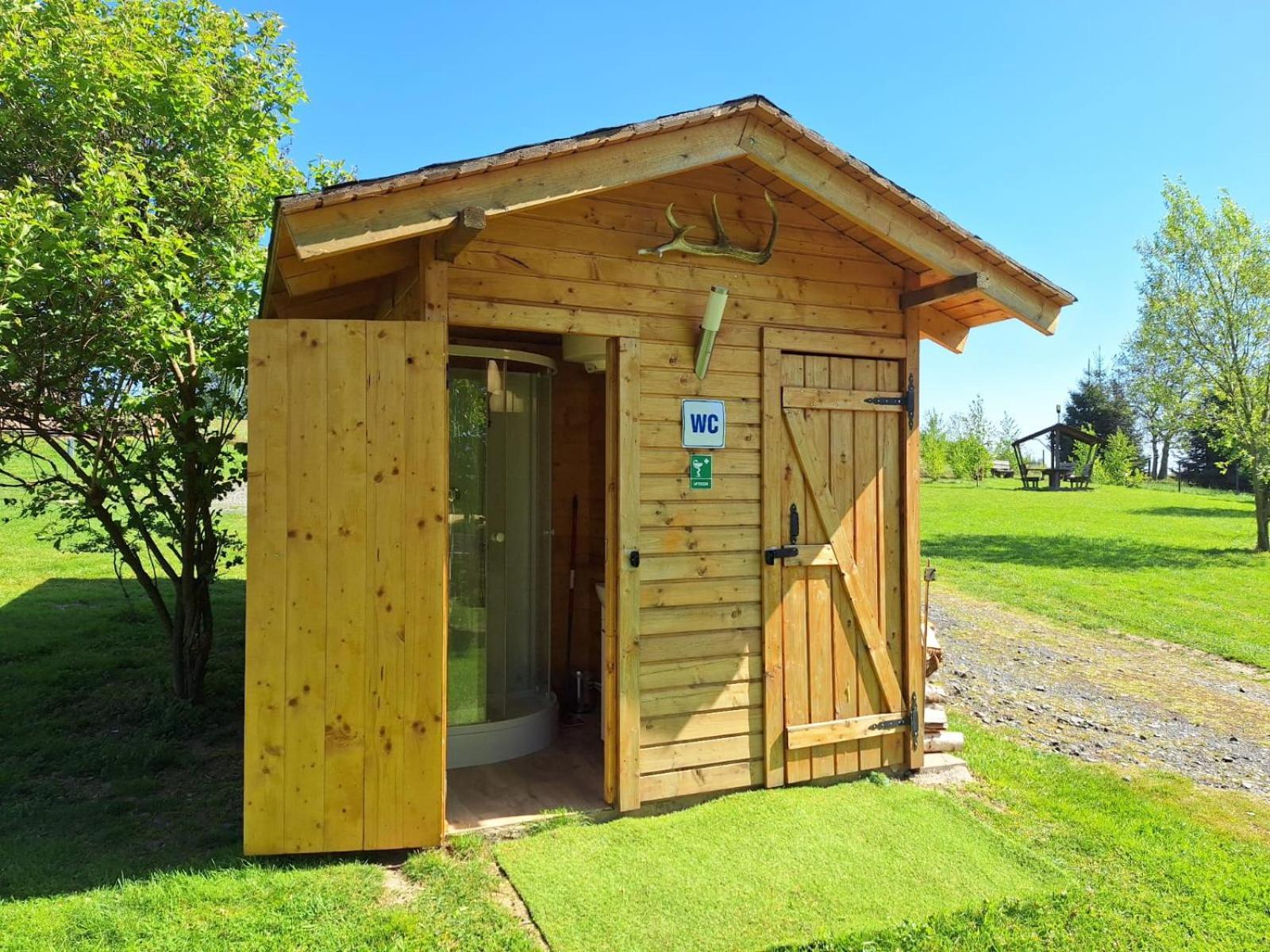 Camping, Zabierz Wlasny Namiot Kameralne Pole Namiotowe Z Basenem Kinem Plenerowym Miejscem Na Ognisko I Placem Zabaw Zywe Zwierzeta Agroturystyka Ґебултув Екстер'єр фото