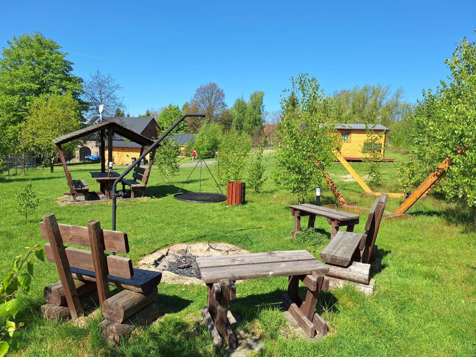 Camping, Zabierz Wlasny Namiot Kameralne Pole Namiotowe Z Basenem Kinem Plenerowym Miejscem Na Ognisko I Placem Zabaw Zywe Zwierzeta Agroturystyka Ґебултув Екстер'єр фото